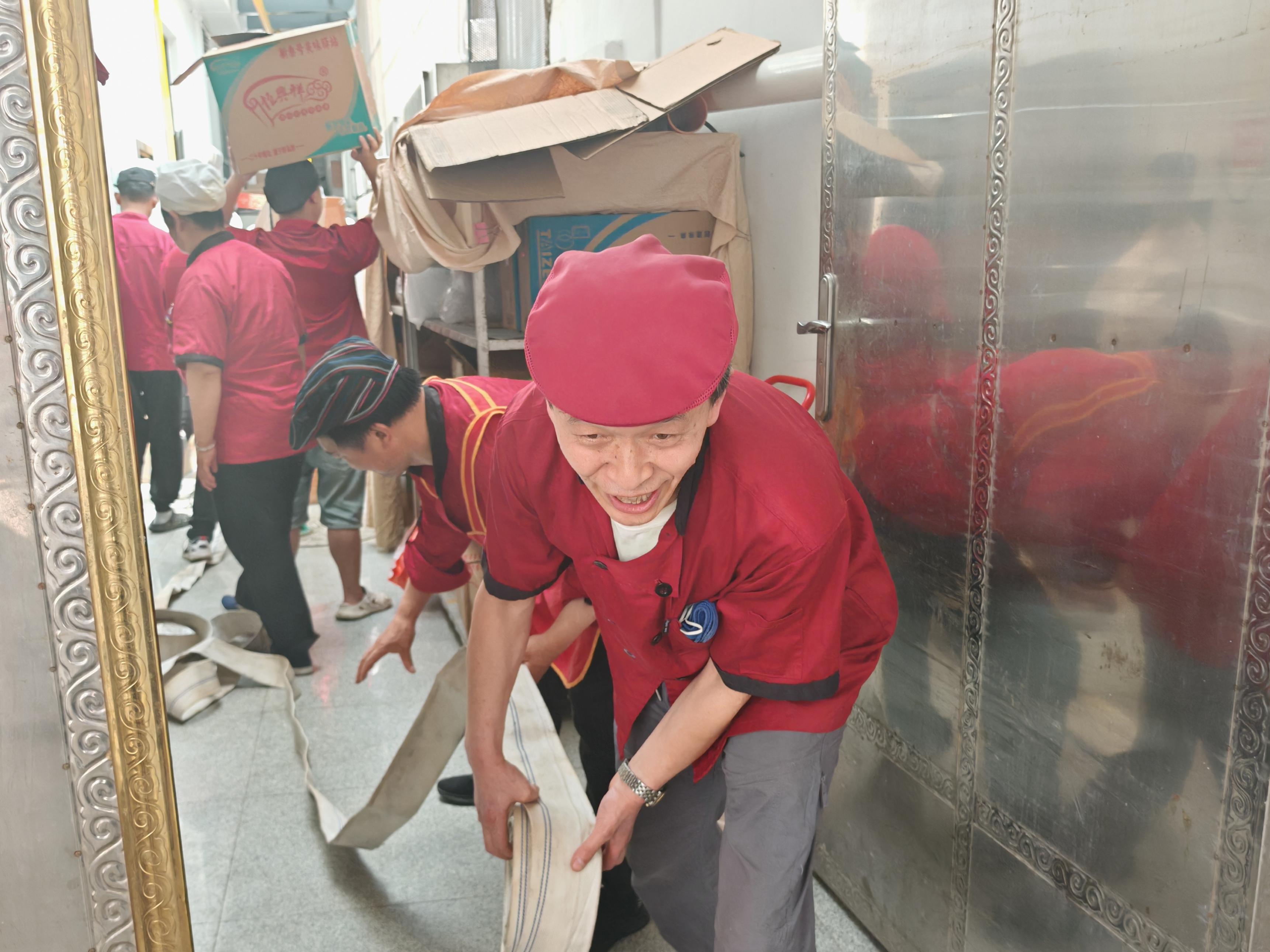 图片6(1).jpg 图片6(1).jpg